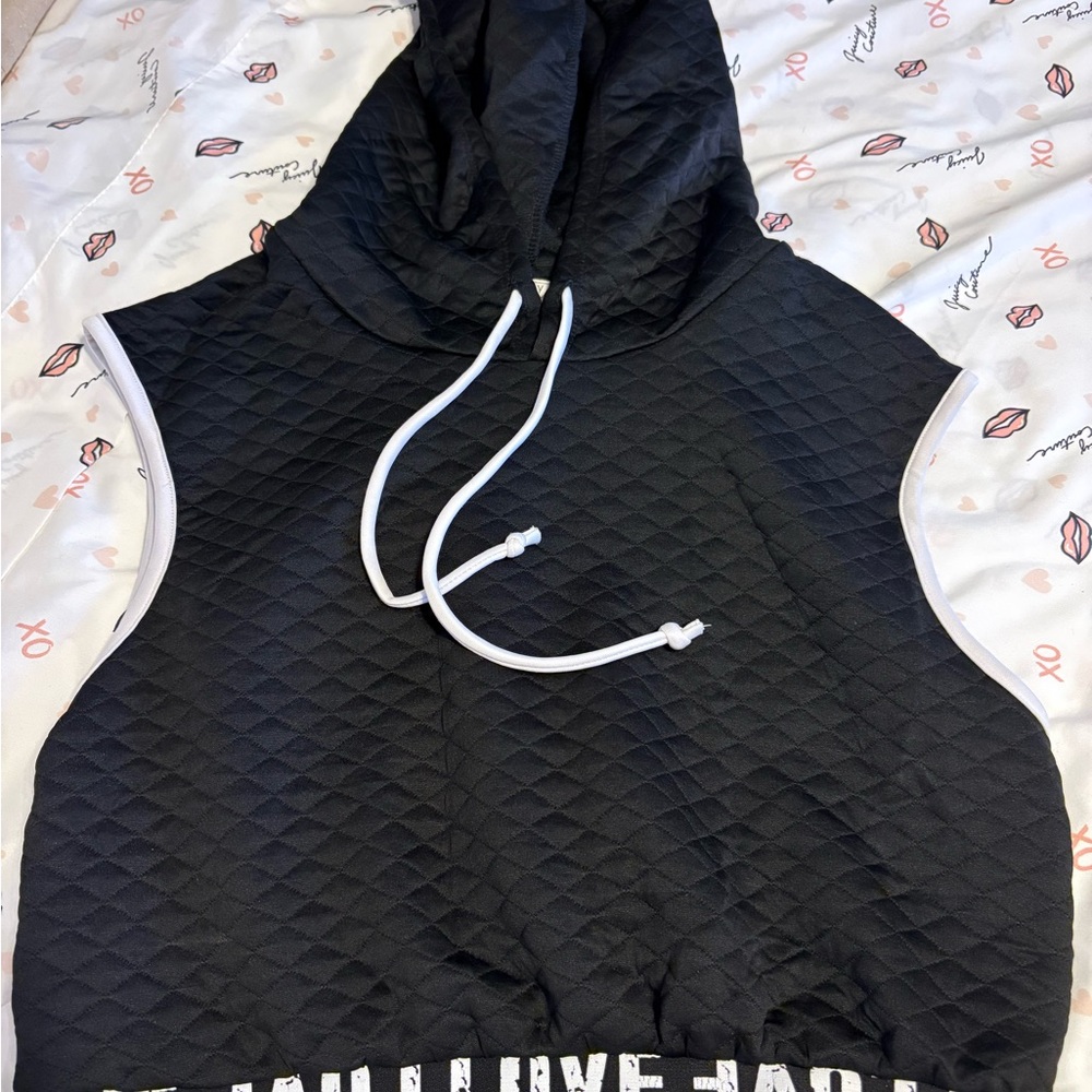 Black Quilted Sleeveless Hoodie